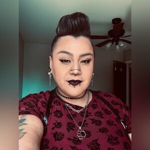 Meet your Posher, Lita